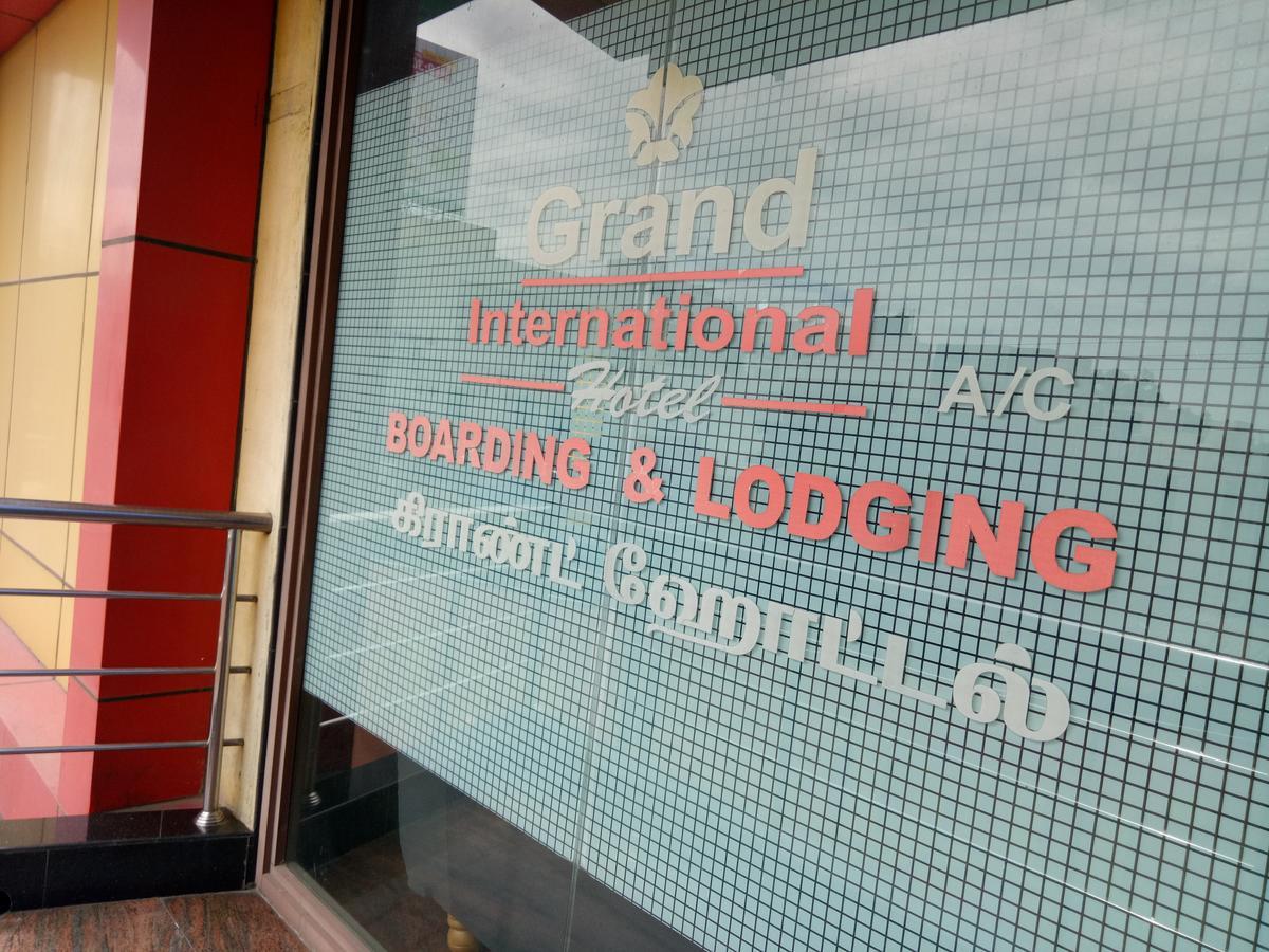 מלון ארודה Grand International מראה חיצוני תמונה